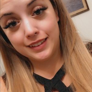 Meet your Posher, Angela